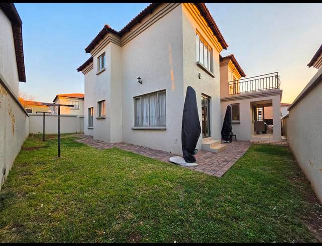 5 BEDROOM PROPERTY TO RENT IN DIE HOEWES